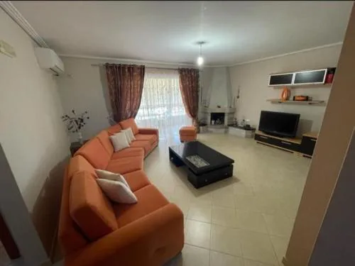 Kelvin Apartment
