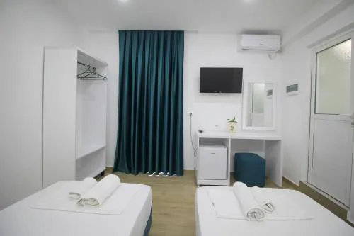 Lengu Holidays Houses