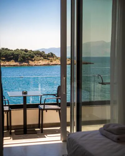 Lluka Sea Side