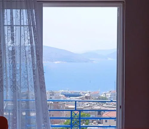 Sea View Apartment for 10 people