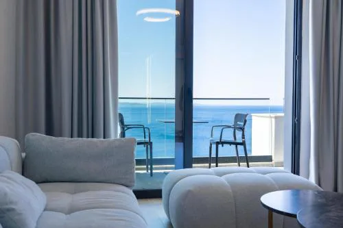Skyline Penthouse - Dual Pools