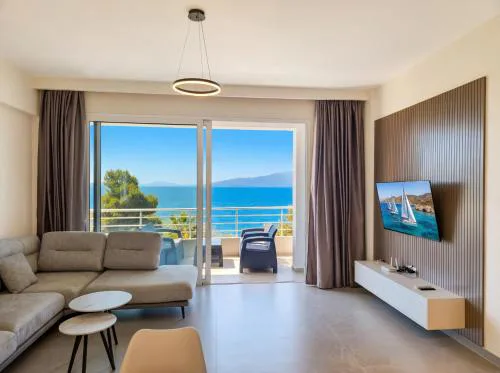 Two Bedroom Apartment With Sea View 093