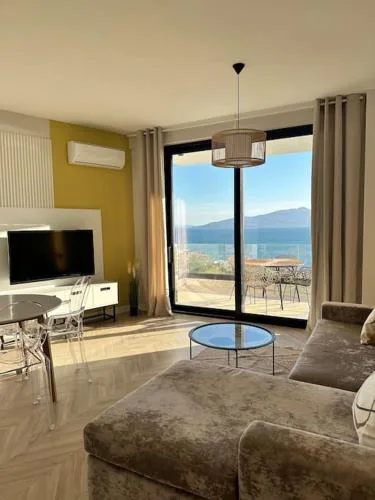 Victoria Apartment