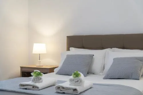 VILLA 24 Sarandë
