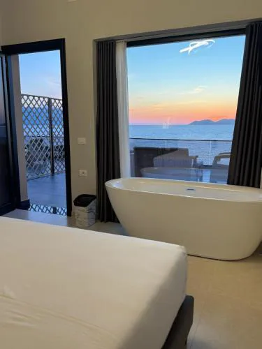 Aloha Villa and Suites