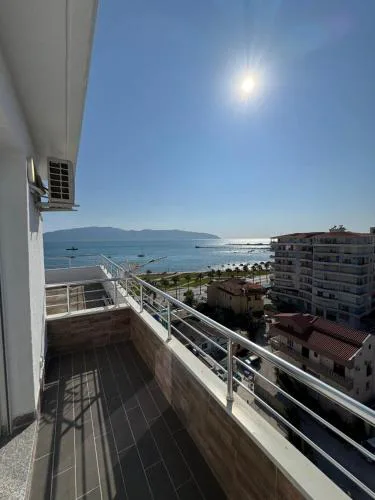 apartment's LUNGO MARE