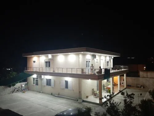 Dhoma Plazhi Nefeli