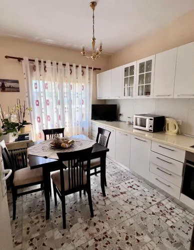 Ela guest house