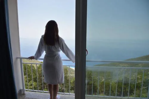 Hotel Keshtjella Llogara
