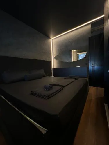 Iunn Apartment 5