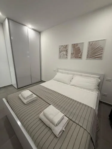 July's Beach Apartment