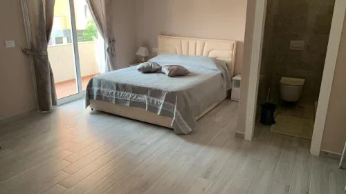 Meri Rooms