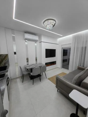 Modern Sea Side Apartment