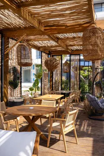 Sea & Sand Hotel