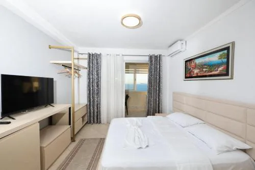 Summer Hotel