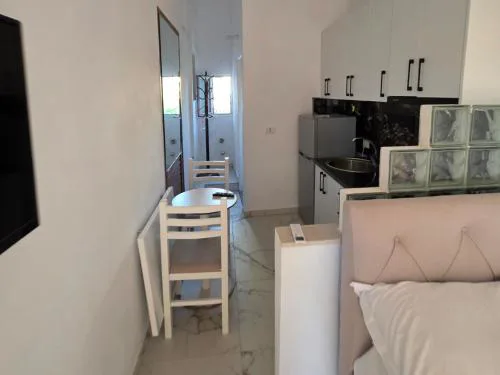 Valona Guest House