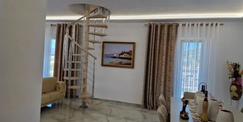 Vila LALA