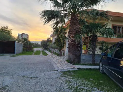 Villa Pomegranate