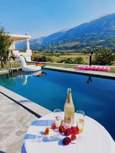 Villa Xheni