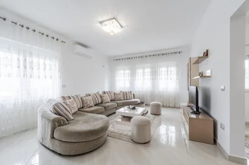 Hometown Apartment by PikHost