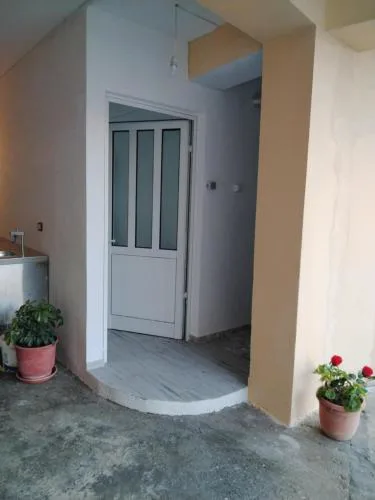 Perkli Bezhani Rooms