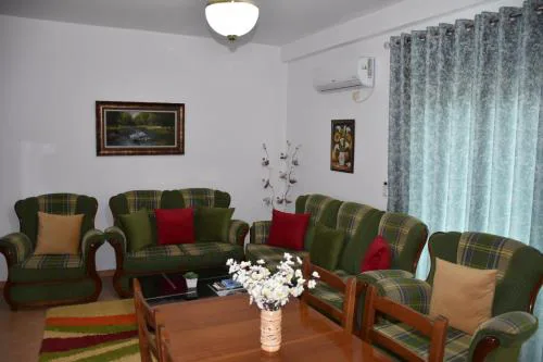 Leo Apartment