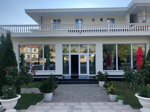 ZISI Hotel & Restaurant