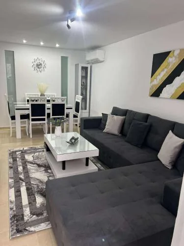 Alexis Apartment