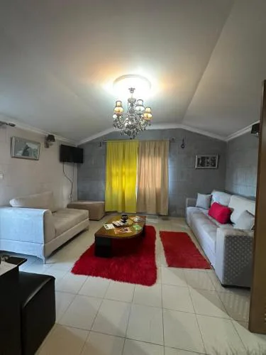Julia's Apartments I