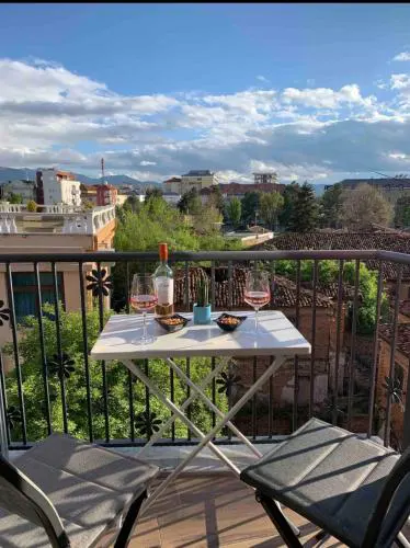 Serenade Apartment