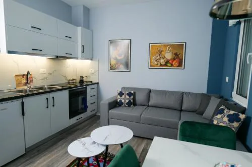 Travelers' Korça Home