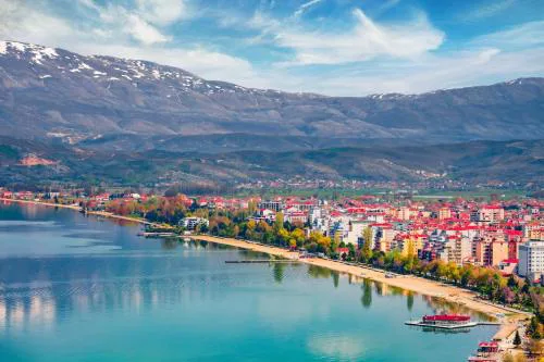 2BR Beach House with Balcony-Pogradec, Lake Ohrid