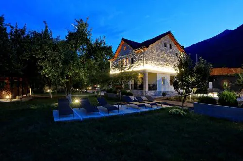 Plis Bujtina - Guesthouse