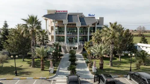 Hotel Univers Laç
