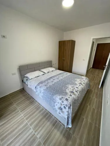 Shengjin Apartment