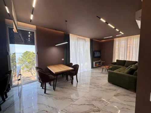 Sunset Luxury Apartment Shengjin