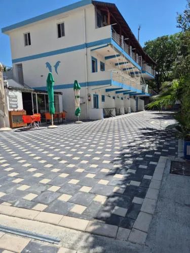 Rooms and Apartments Analipsi