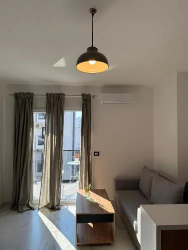 Shengjin Apartment on the beach