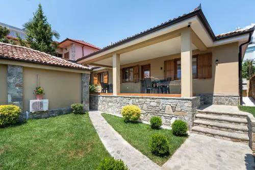 Villa Zoi A Stay to Remember I Guesthouse located inside the Castle of Elbasan on a historic Roman road Via Egnatia