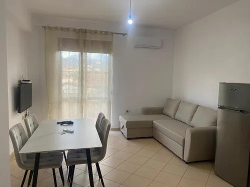 Reys Central Orikum 2-Bedroom Apartment for Five