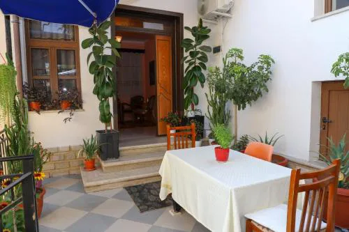 Guest House Veizaj Center