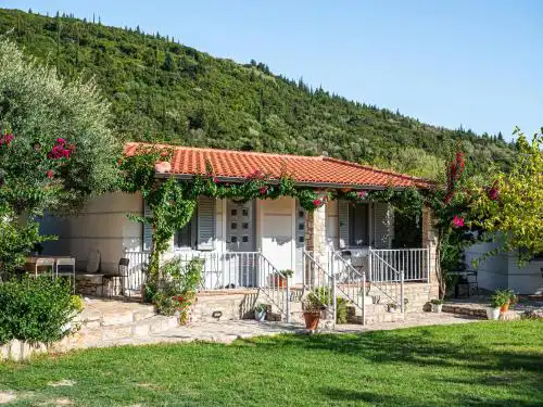 Janakis Garden Livadi Beach
