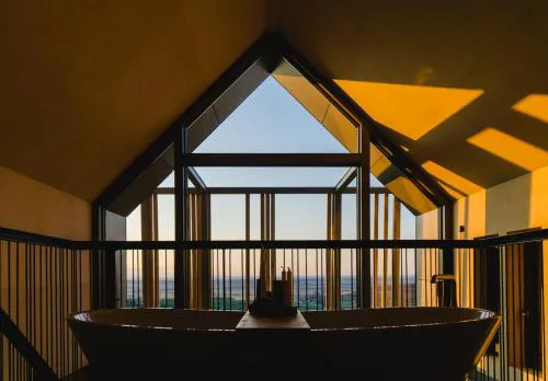 Weinloft II by WEINLOFTS