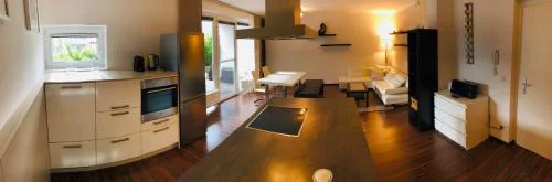 GARDEN Apartment PLUS private Beach