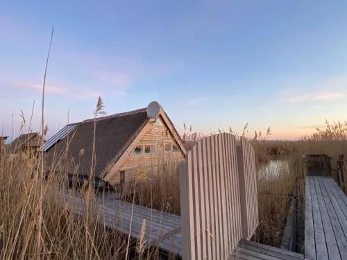 Seehütte Neusiedlersee - Pfahlbau Waterfront 1