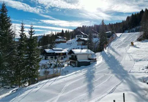 Ski in & Ski out Apartment at Chalet Heinrich