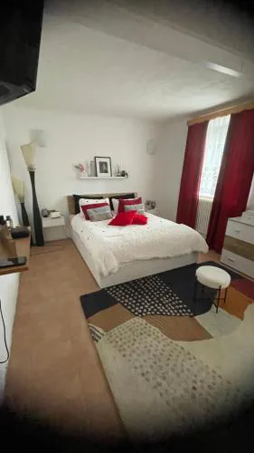 Alpine's Apartment