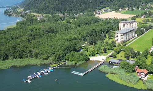 CHRISTOPH Haus KMB Seeappartement am Ossiacher See mit direktem Seezugang und Hallenbad