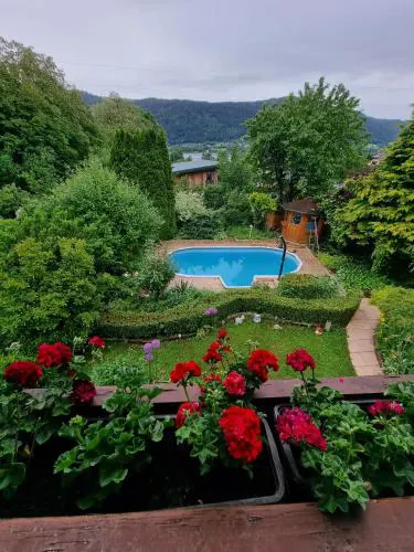 Haus Flora - Ferienwohnung Bodensdorf