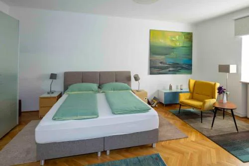 Apartments Alter Platz
